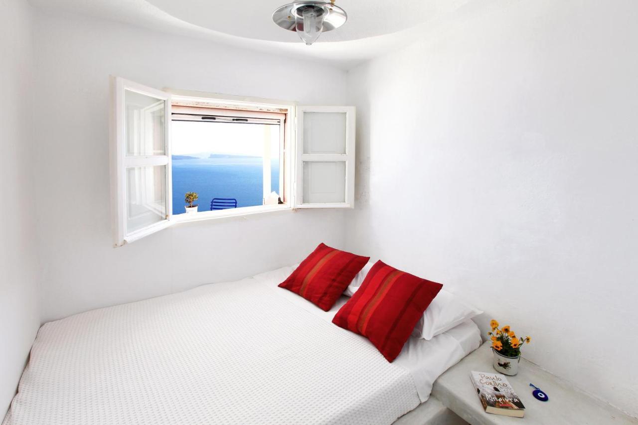 Menias Cave House Apartment Oia  Bilik gambar